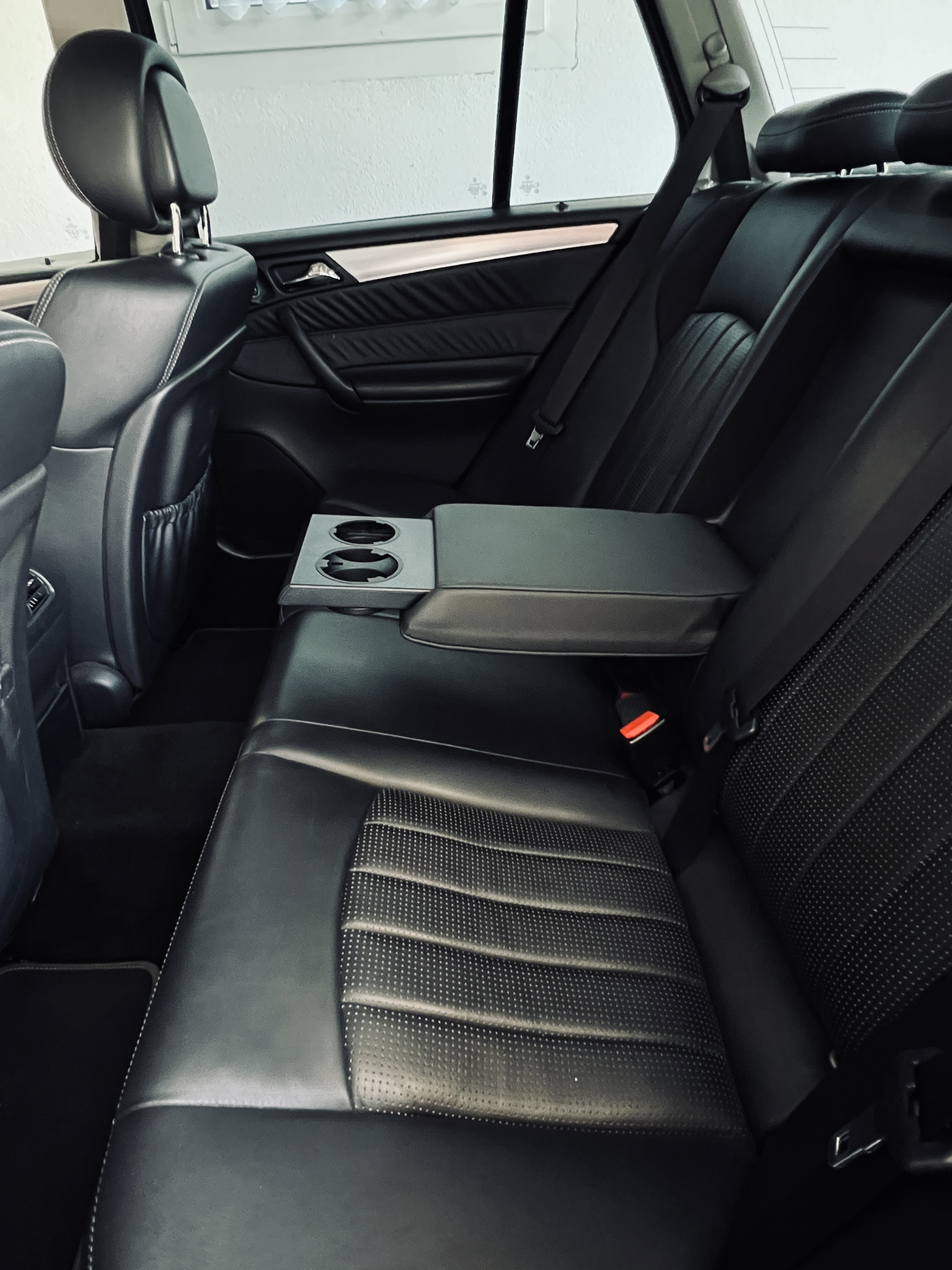 Mercedes C55 AMG - photo 17